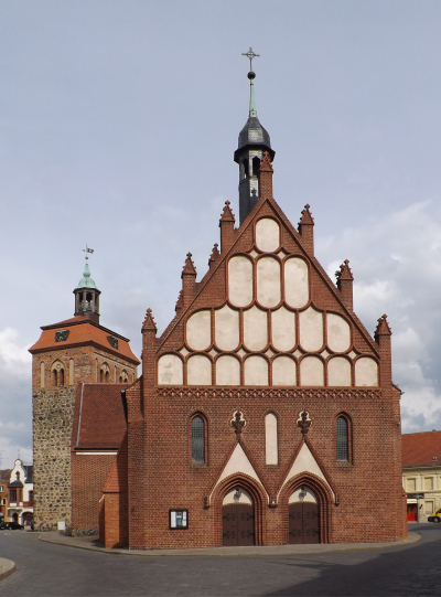 Foto: Westportal der St. Johanniskirche am Markt
