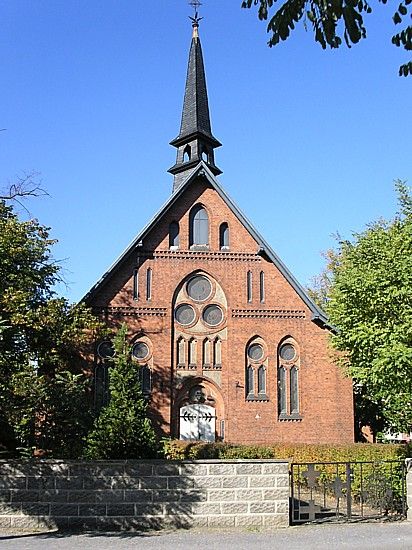 Abbildung: Portal der St. Petrikirche Luckenwalde von der Frankenstraße aus gesehen